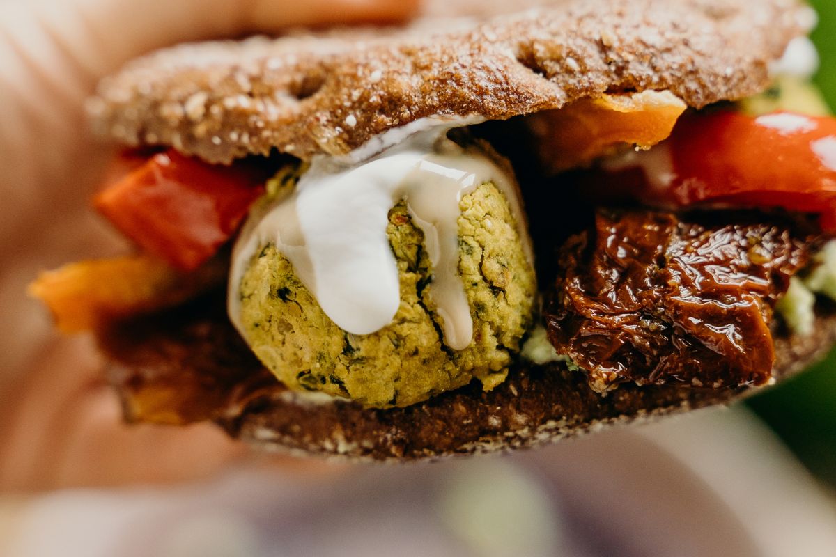 Burger vegan di cavolfiore e ceci