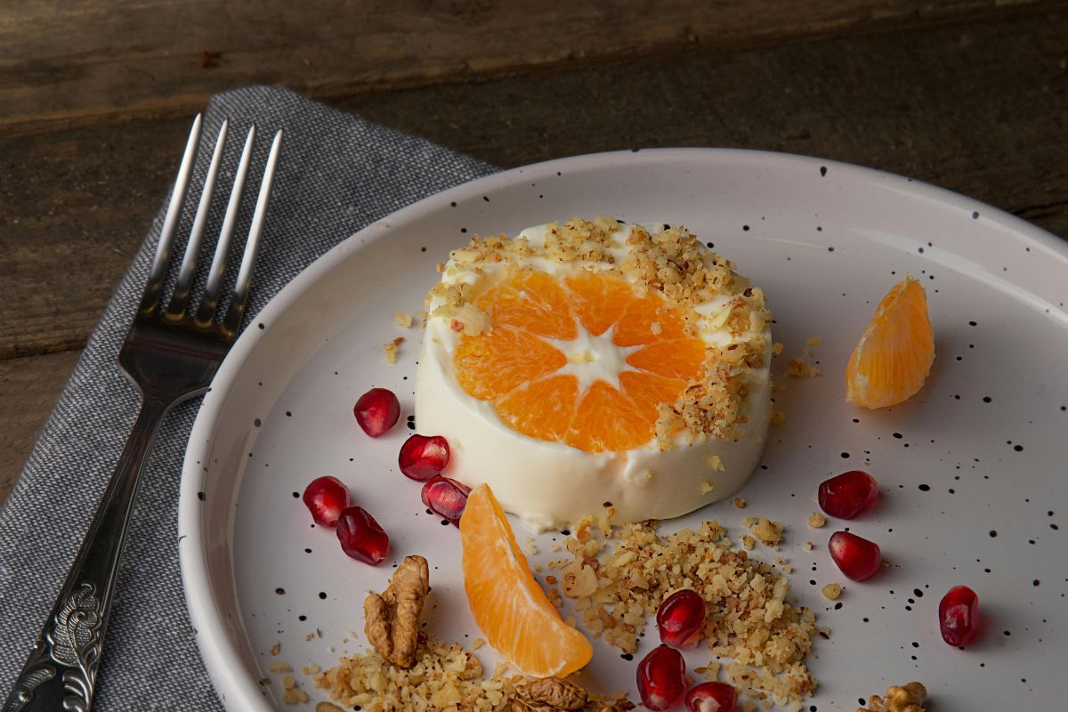 Dessert d'arancia con crema di noci