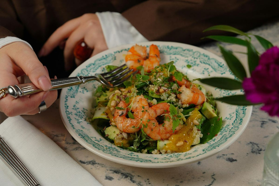 Insalata di quinoa, gamberetti e rucola