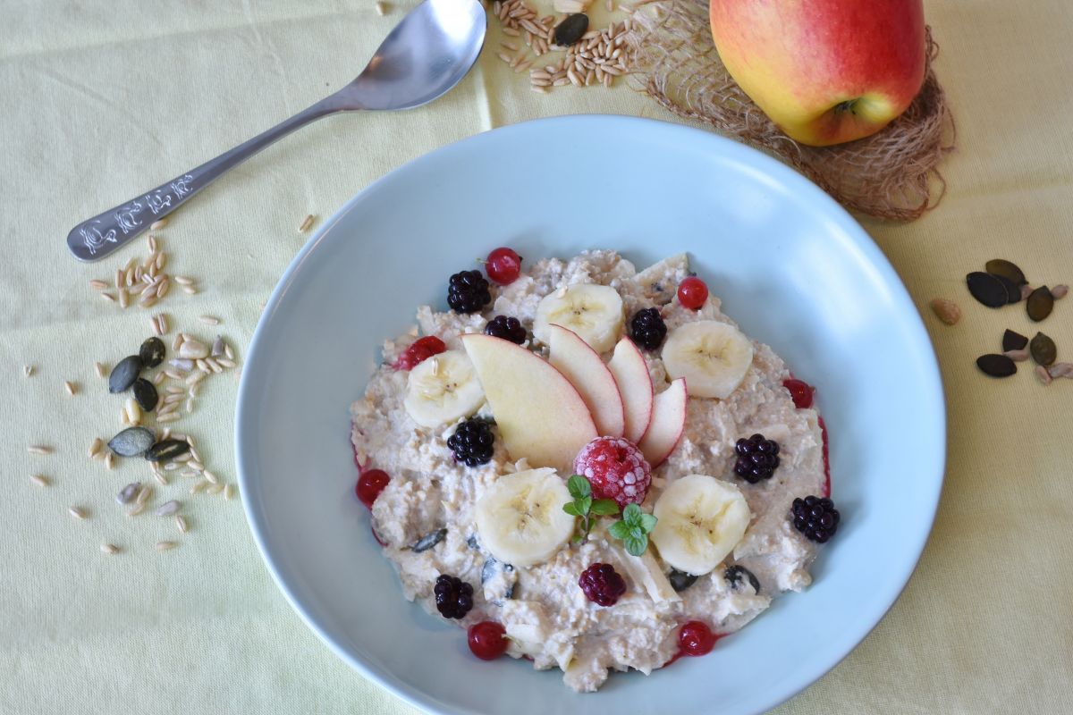 Porridge per la prima colazione (versione con latte vegetale)