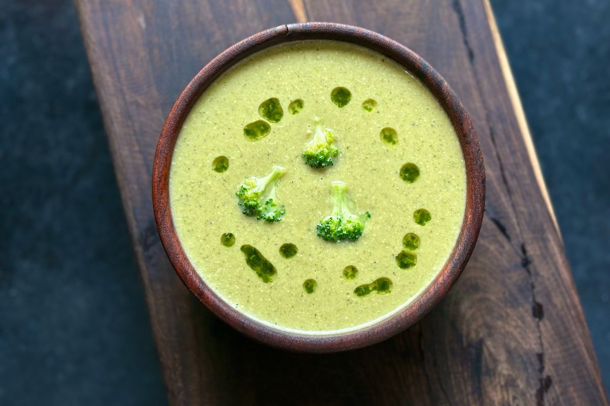 Zuppa di porro, patate e cavolo romanesco