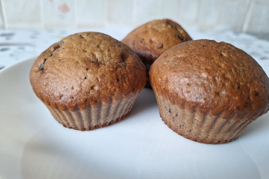 Muffin al cacao con gocce di cioccolato